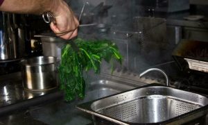 Teknik Boiling Dan 16 Teknik Mengolah Masakan Yang Lain [Lengkap]