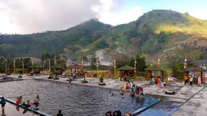 D’Qiano Hot Spring Waterpark, Spot Pemandian Air Panas Di Dieng