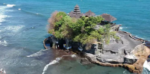 Tanah Lot Bali: Lokasi, Harga Tiket Masuk, Dan Daya Tariknya