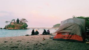 Pantai Balekambang Malang: Info Lokasi, Pesona, Dan Harga Tiket